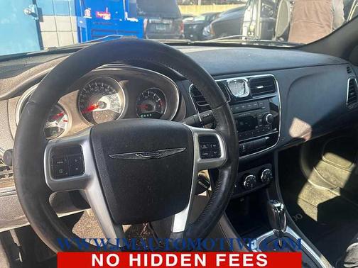 2012 Chrysler 200 Touring