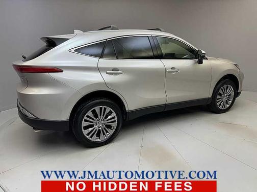 2022 Toyota Venza XLE