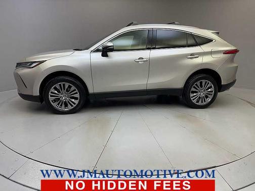 2022 Toyota Venza XLE