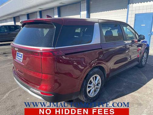 2024 Kia Carnival LX