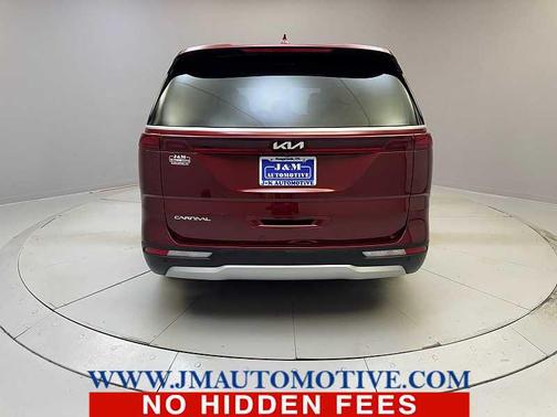 2024 Kia Carnival LX