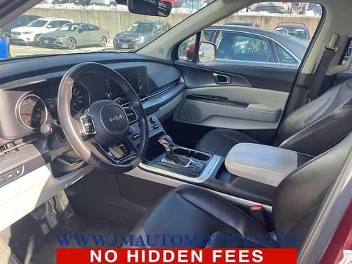 2024 Kia Carnival LX