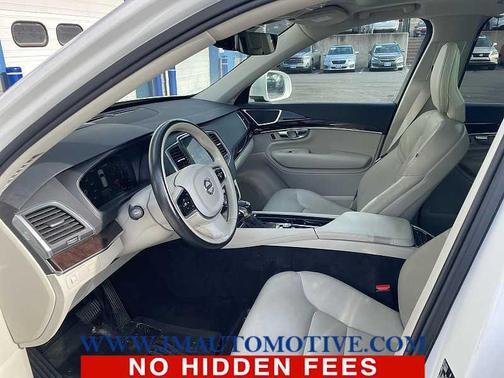 2019 Volvo XC90 T6 Momentum