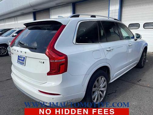 2019 Volvo XC90 T6 Momentum