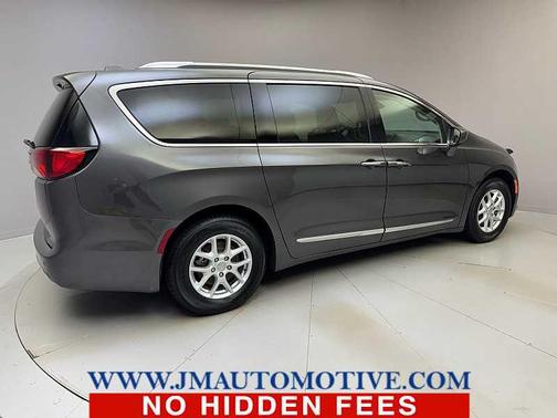 Granite Crystal Metallic Clearcoat 2020 Chrysler Pacifica Touring L