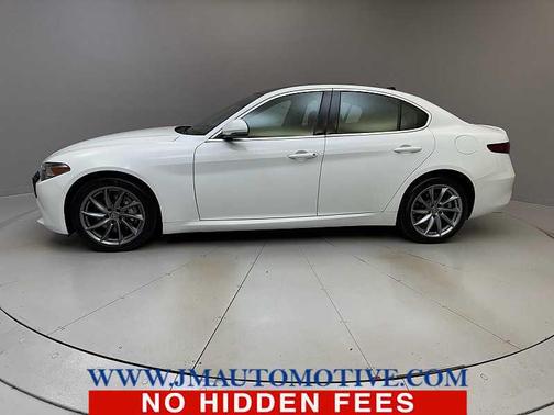 2019 Alfa Romeo Giulia Base