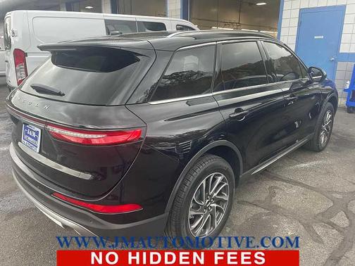 2022 Lincoln Corsair Standard