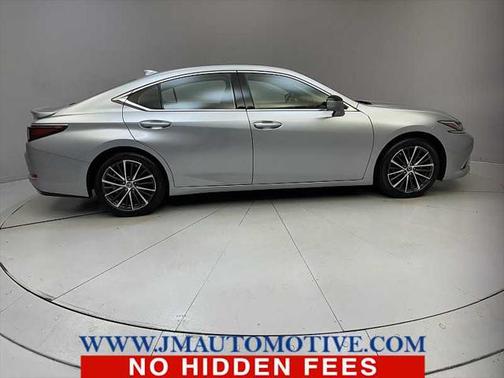 2022 Lexus ES 350 Base