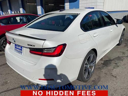 Mineral White Metallic 2023 BMW 330 xDrive