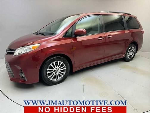 2018 Toyota Sienna XLE