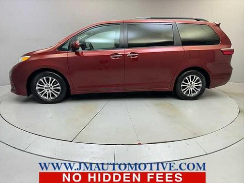 2018 Toyota Sienna XLE
