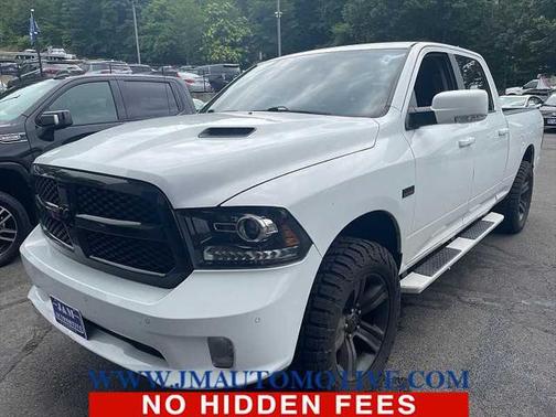 2018 RAM 1500 Night Crew Cab 4x4 6'4' Box