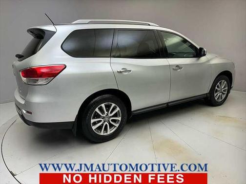 2014 Nissan Pathfinder SV