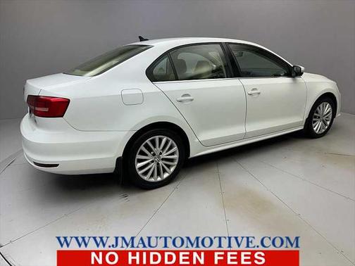 2015 Volkswagen Jetta Auto SE w/Connectivity/Navigation