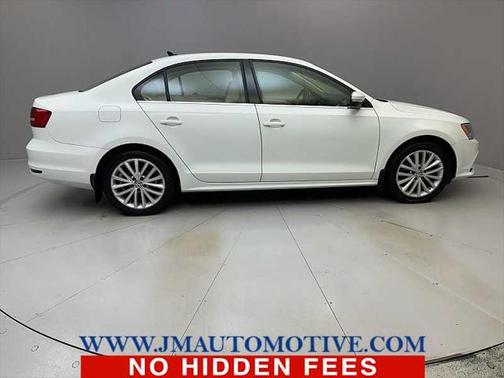 2015 Volkswagen Jetta Auto SE w/Connectivity/Navigation