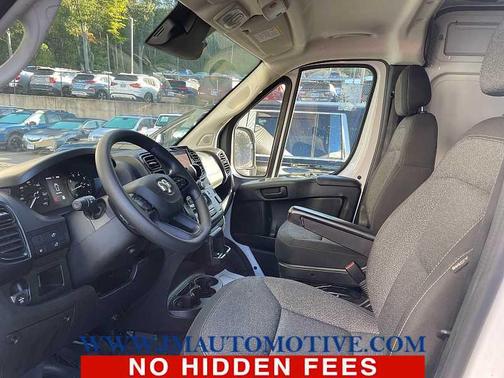 2025 RAM ProMaster 2500 Tradesman