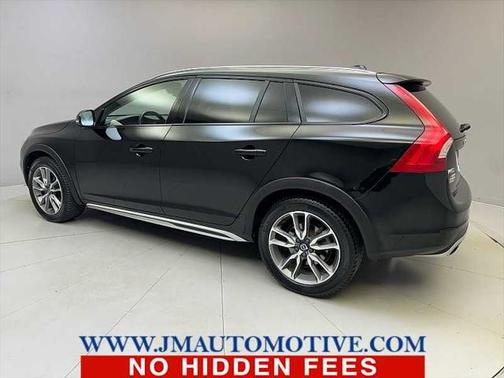 2018 Volvo V60 Cross Country T5