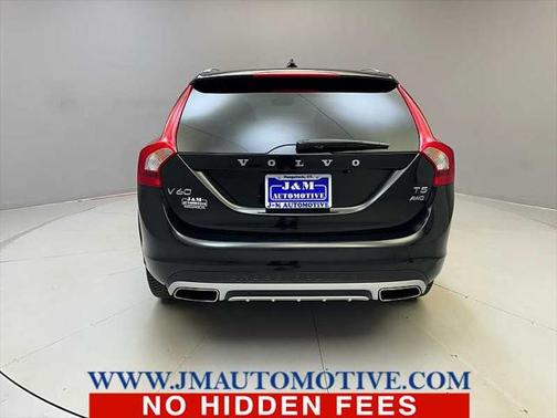 2018 Volvo V60 Cross Country T5