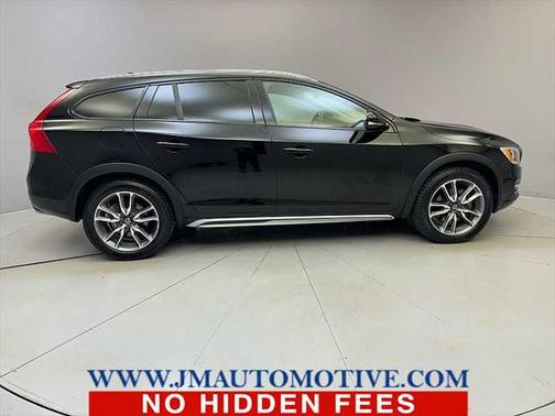 2018 Volvo V60 Cross Country T5