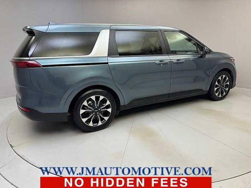 2024 Kia Carnival EX