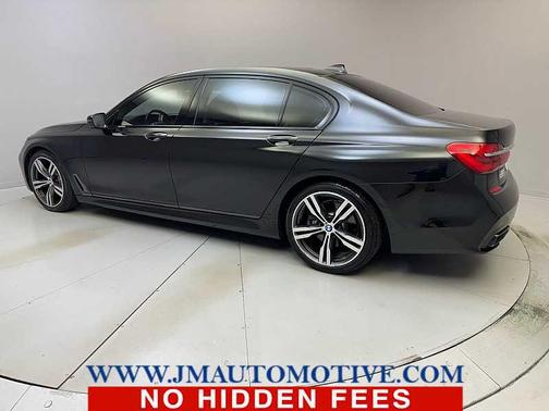 2019 BMW 740 740i