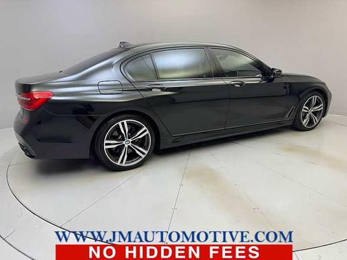 2019 BMW 740 740i