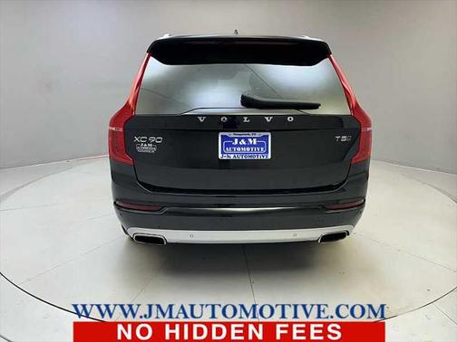 2021 Volvo XC90 T5 Momentum