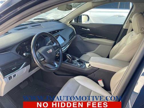 2020 Cadillac XT4 Premium Luxury