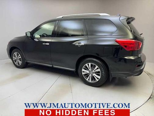 2019 Nissan Pathfinder SL