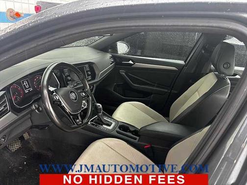 2019 Volkswagen Jetta 1.4T R-Line