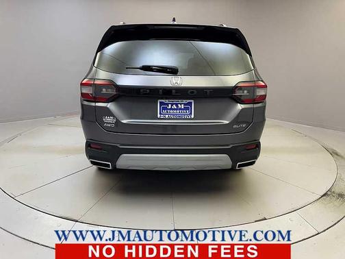 2023 Honda Pilot AWD Elite