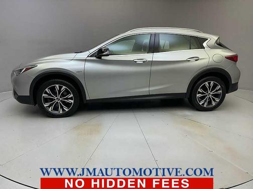 2018 INFINITI QX30 Luxury