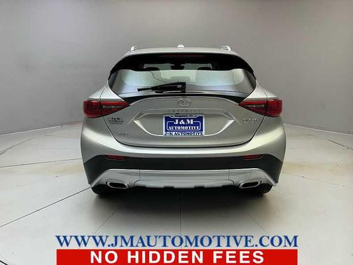 2018 INFINITI QX30 Luxury
