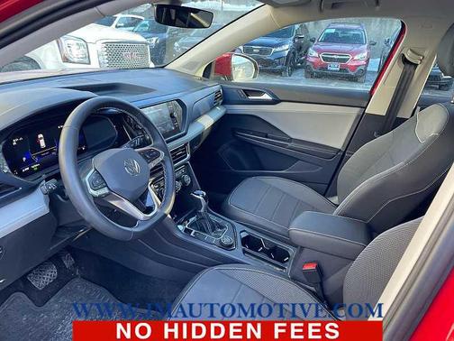 2024 Volkswagen Taos 1.5T SE