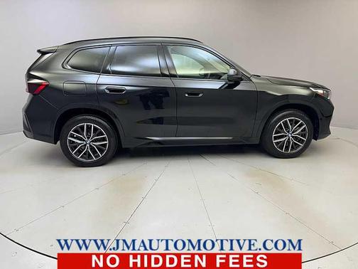 Black Sapphire Metallic 2025 BMW X1 xDrive28i