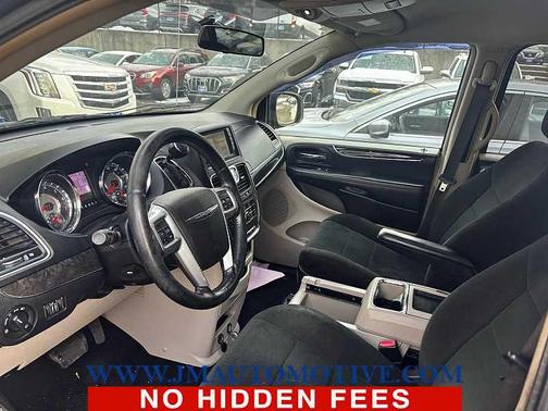 2011 Chrysler Town & Country Touring