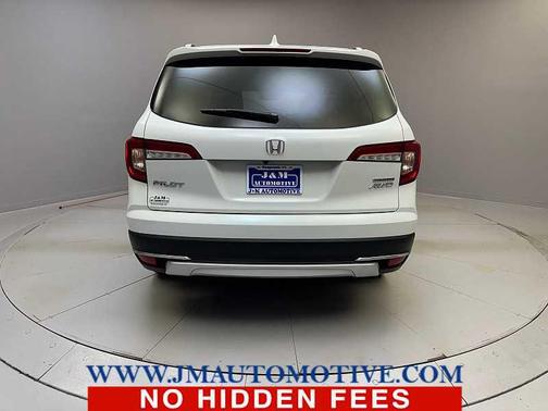 2022 Honda Pilot Touring 8-Passenger