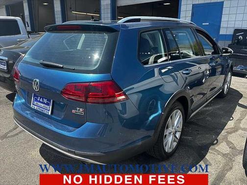 2017 Volkswagen Golf Alltrack TSI S