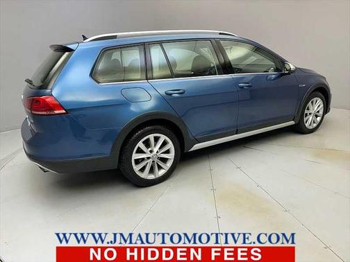 2017 Volkswagen Golf Alltrack TSI S