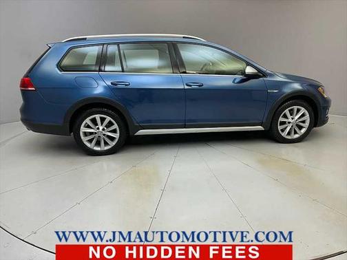 2017 Volkswagen Golf Alltrack TSI S