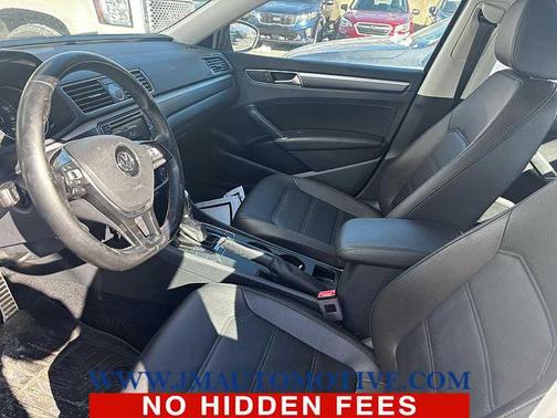 2017 Volkswagen Passat 1.8T R-Line w/Comfort