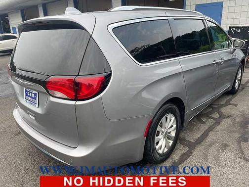 2018 Chrysler Pacifica Touring-L