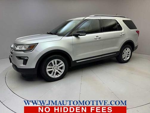 Ingot Silver Metallic 2019 Ford Explorer XLT