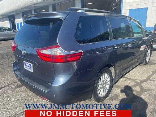 2015 Toyota Sienna XLE