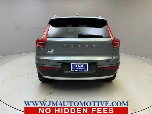 2019 Volvo XC40 T5 Momentum