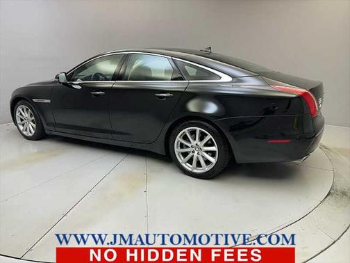 2013 Jaguar XJ Base