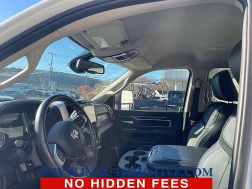 2024 RAM 2500 Laramie Crew Cab 4x4 6'4' Box