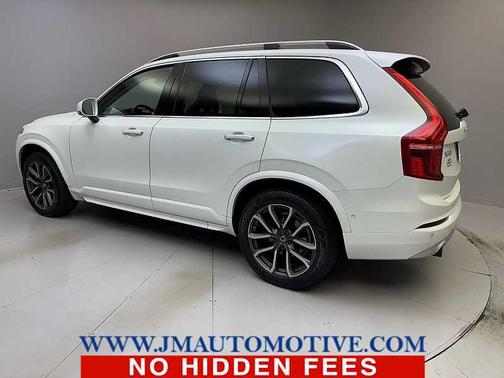 2018 Volvo XC90 T5 Momentum