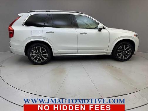 2018 Volvo XC90 T5 Momentum