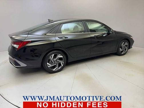 Abyss Black 2024 Hyundai ELANTRA Limited